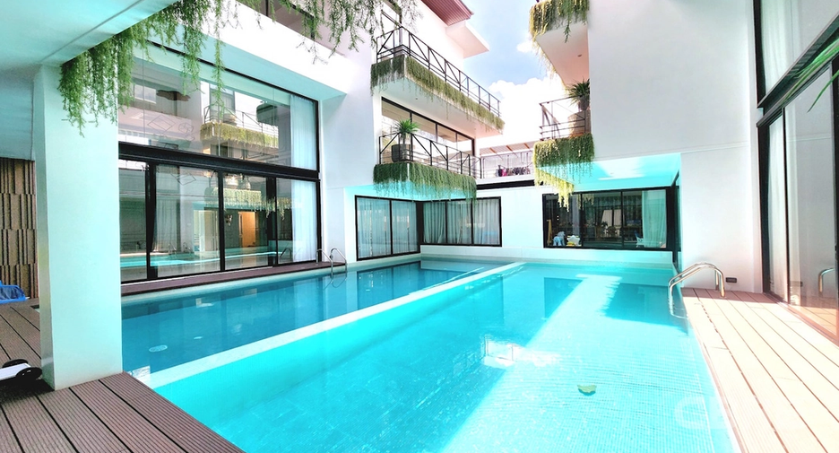 For sale 8 bedrooms condo in Suan Luang, Bangkok