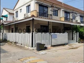 For rent 3 bed townhouse in Bang Sao Thong, Samut Prakan