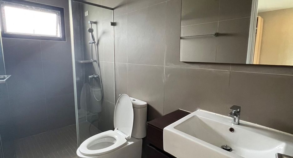 For rent 3 ベッドルーム townhouse in Suan Luang, Bangkok