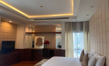 For rent 3 bed condo in Pathum Wan, Bangkok