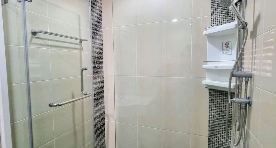 For rent 2 bedrooms condo in Sathon, Bangkok