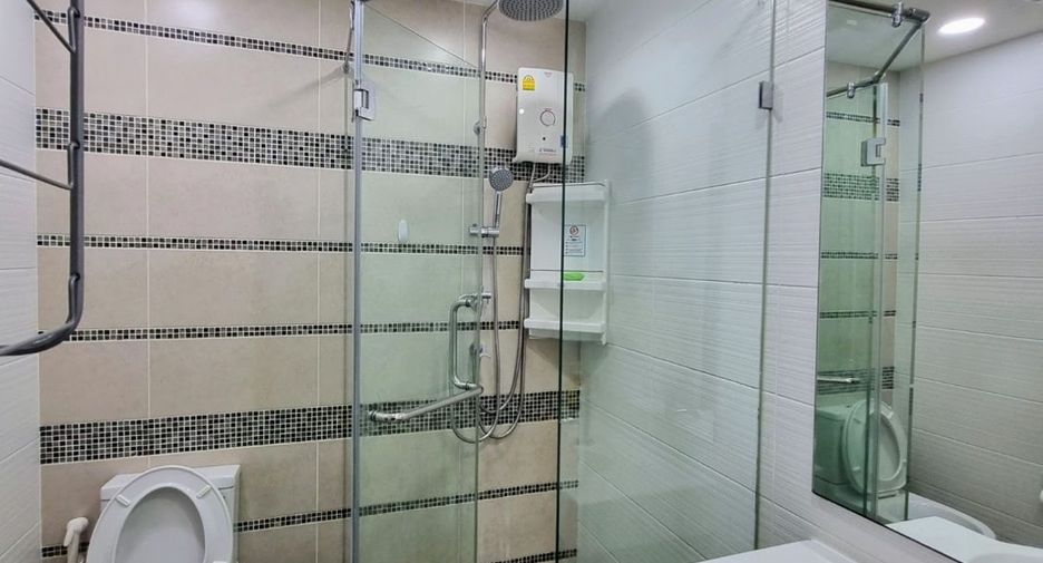 For rent 2 bedrooms condo in Sathon, Bangkok
