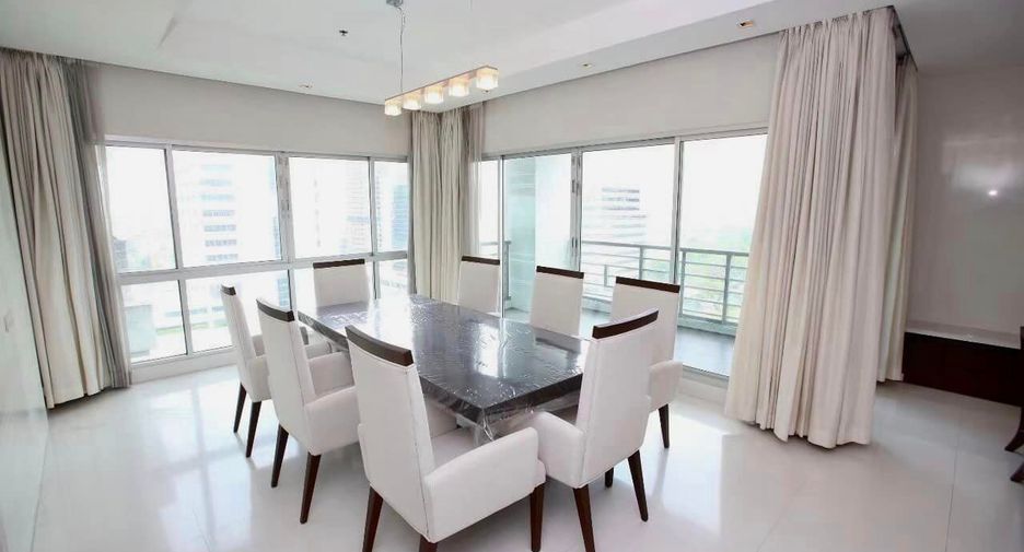 For rent 4 bedrooms condo in Pathum Wan, Bangkok