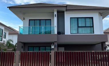 À louer 4 chambres maison à Bang Lamung, Chonburi