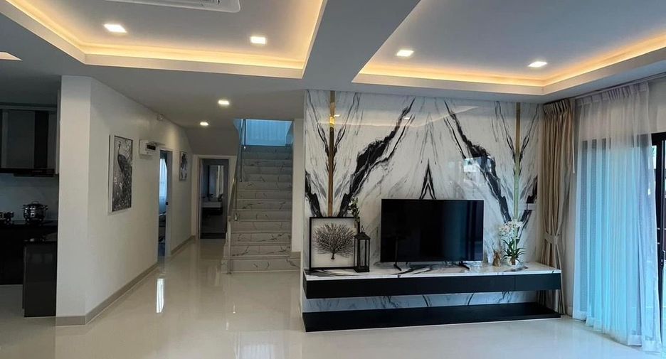 For rent 4 bedrooms house in Bang Lamung, Chonburi