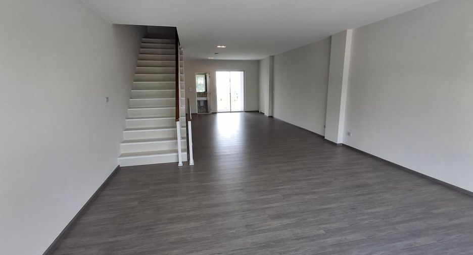 For sale 2 bedrooms retail Space in Krathum Baen, Samut Sakhon