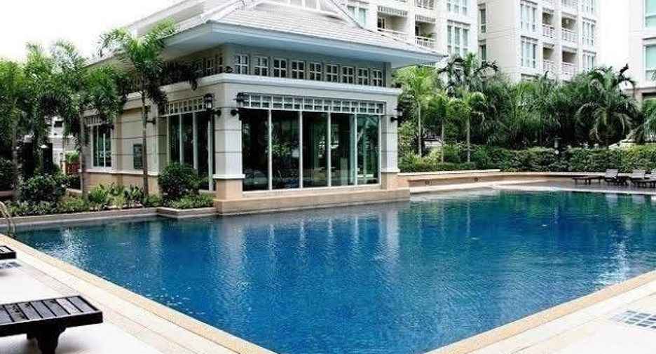 For sale 2 ベッドルーム condo in Sathon, Bangkok