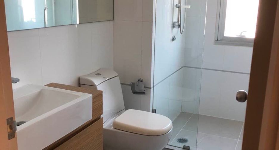 For rent and for sale 2 bedrooms condo in Watthana, Bangkok