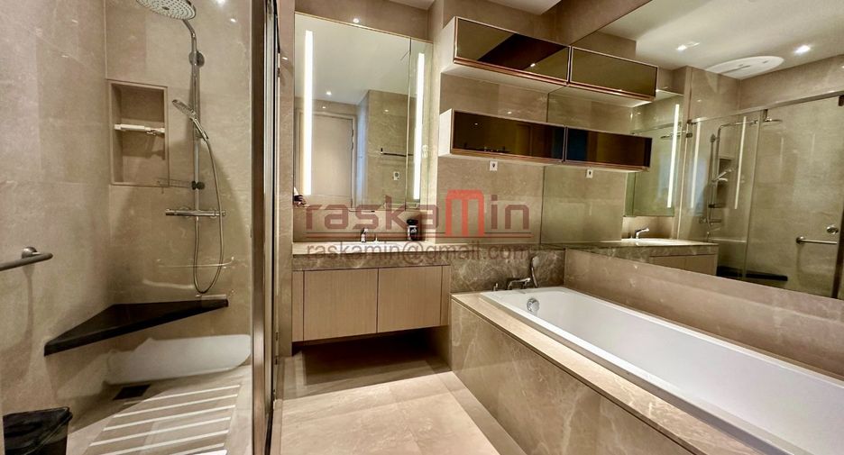 For sale 1 Beds condo in Khlong San, Bangkok