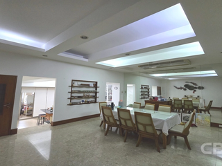 Reihenhaus zum Kauf mit 3 Zimmer in Watthana, Bangkok