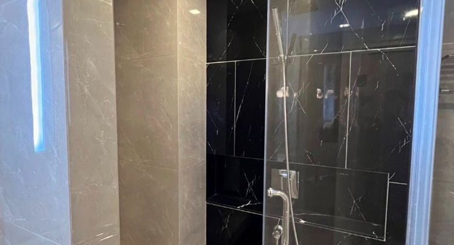 Аренда и продажа 1 кровать кондо в Хуаи Кхщанг, Бангкок