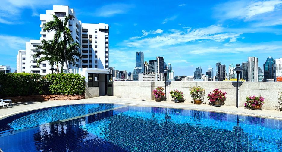 À vendre 2 chambres condo à Watthana, Bangkok