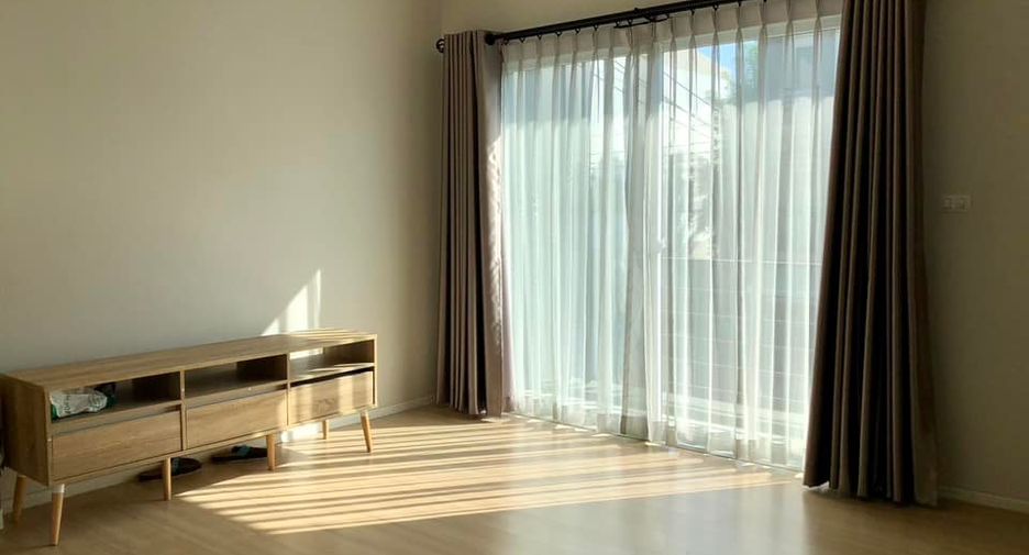 For rent 3 ベッドルーム townhouse in Suan Luang, Bangkok