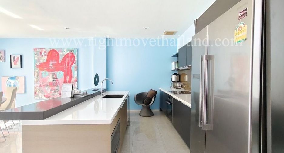 For sale 3 bedrooms condo in Yan Nawa, Bangkok