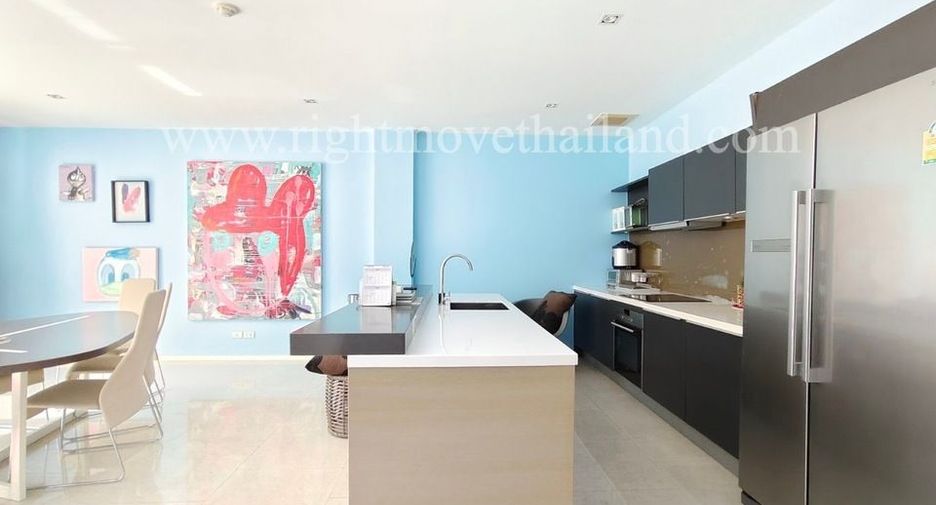 For sale 3 bedrooms condo in Yan Nawa, Bangkok
