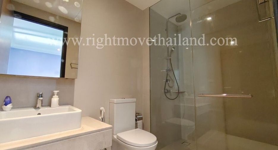 For sale 3 bedrooms condo in Yan Nawa, Bangkok