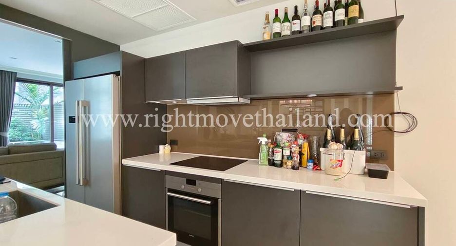 Condo en venta de 3 habitaciones en Yan Nawa, Bangkok