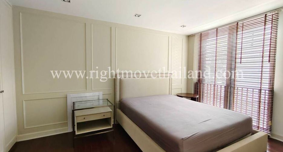 Condo en venta de 3 habitaciones en Yan Nawa, Bangkok