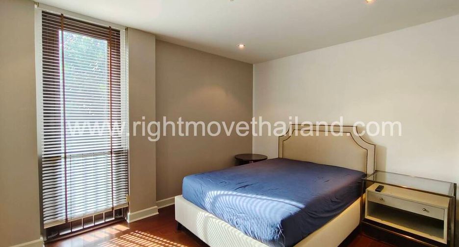 Condo en venta de 3 habitaciones en Yan Nawa, Bangkok