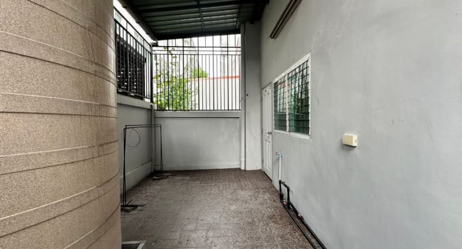 Gewerbefläche zur Miete in Si Racha, Chonburi