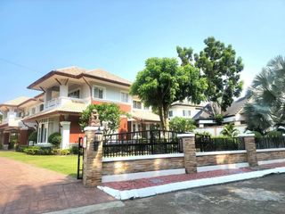 Haus zur Miete und zum Kauf mit 6 Zimmer in Mueang Chiang Mai, Chiang Mai