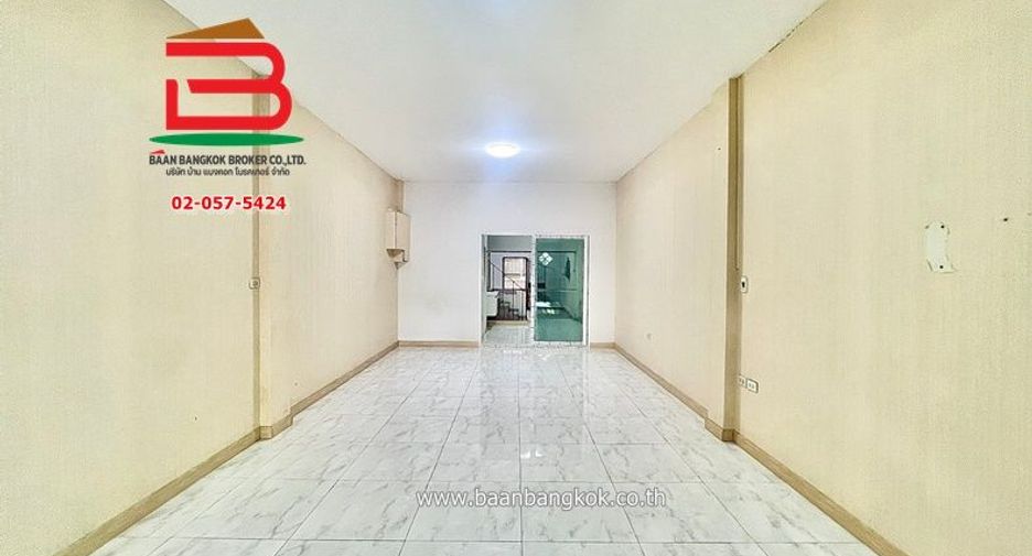 For sale 2 bedrooms retail Space in Bang Khen, Bangkok