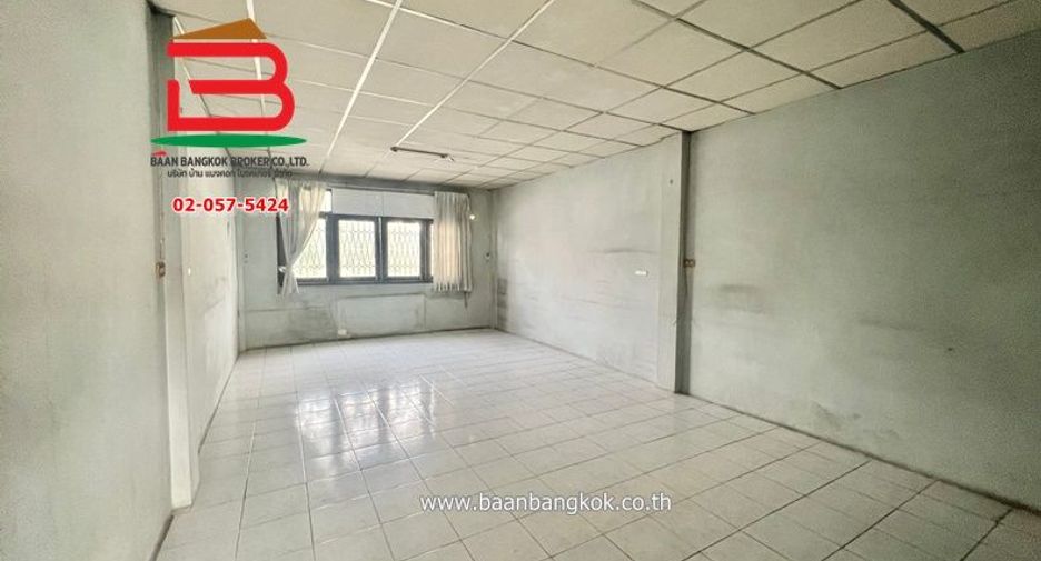 For sale 2 bedrooms retail Space in Bang Khen, Bangkok