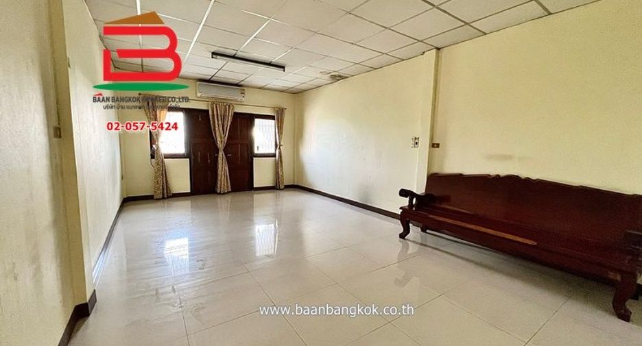 For sale 2 bedrooms retail Space in Bang Khen, Bangkok