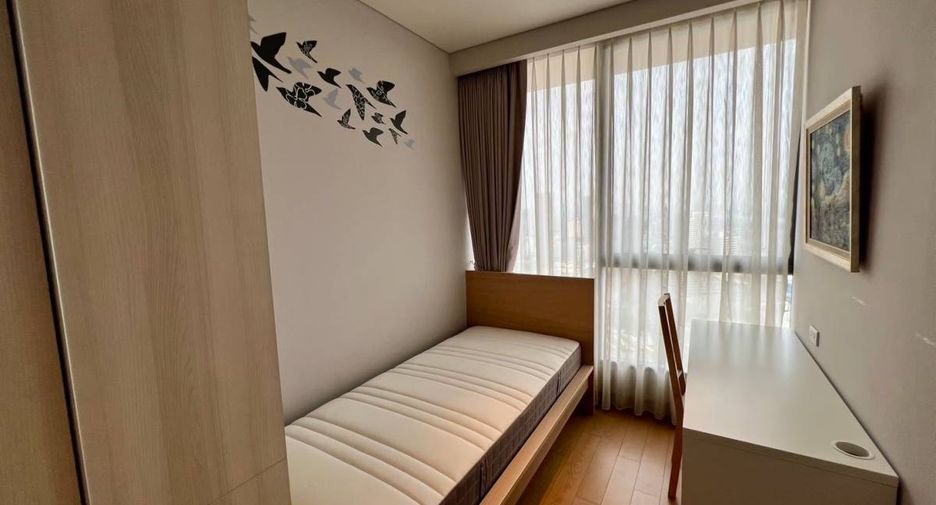 For rent and for sale 2 bedrooms condo in Khlong Toei, Bangkok