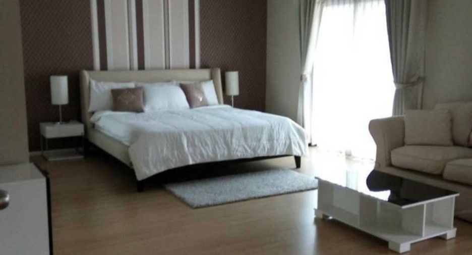 For rent and for sale 3 bedrooms condo in Watthana, Bangkok