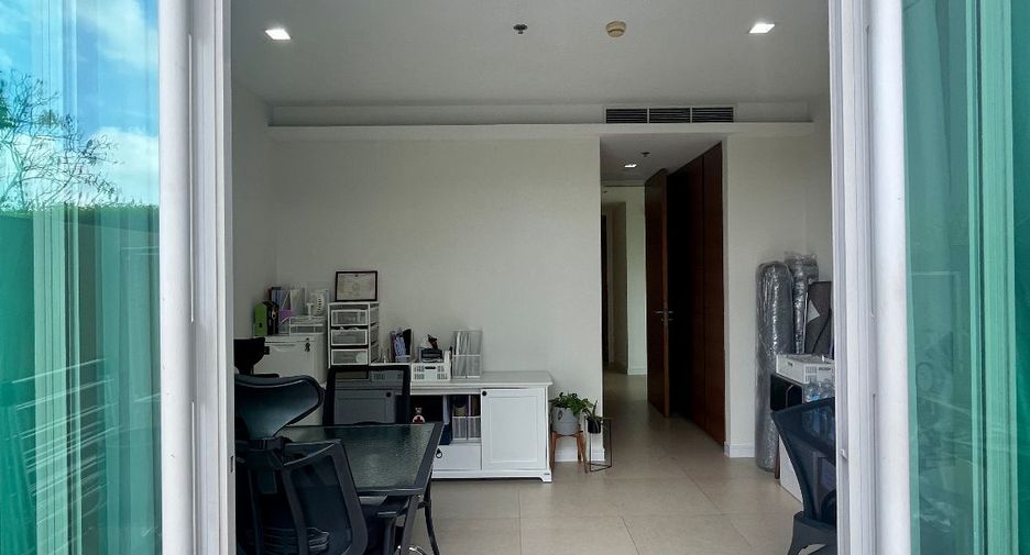 For sale 3 bedrooms condo in Sathon, Bangkok