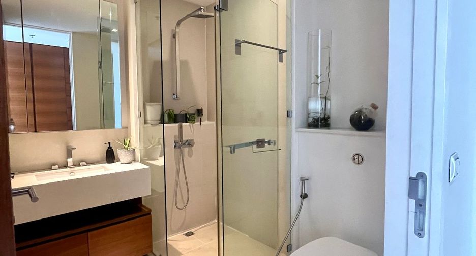 For sale 3 bedrooms condo in Sathon, Bangkok