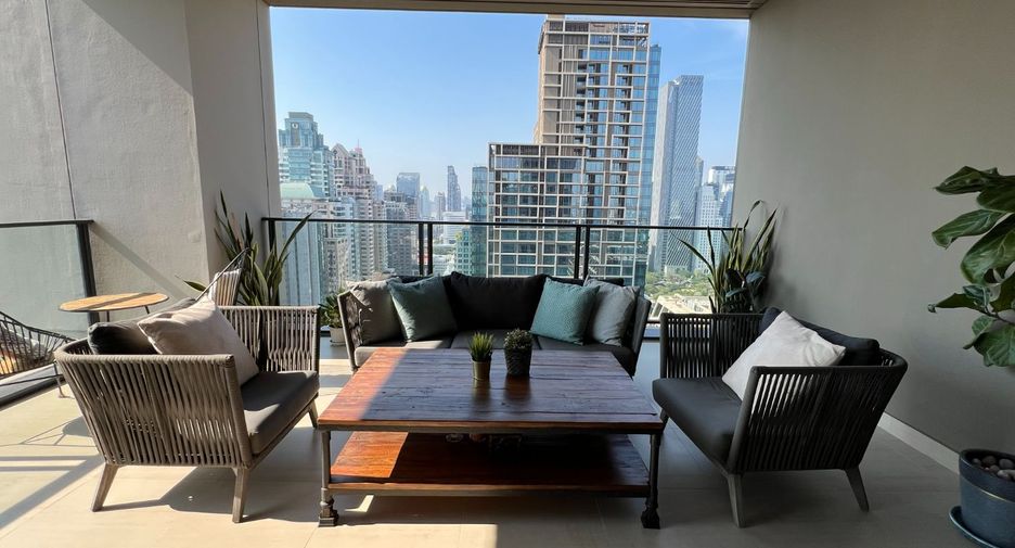 Wohnung zur Miete mit 4 Zimmer in Pathum Wan, Bangkok