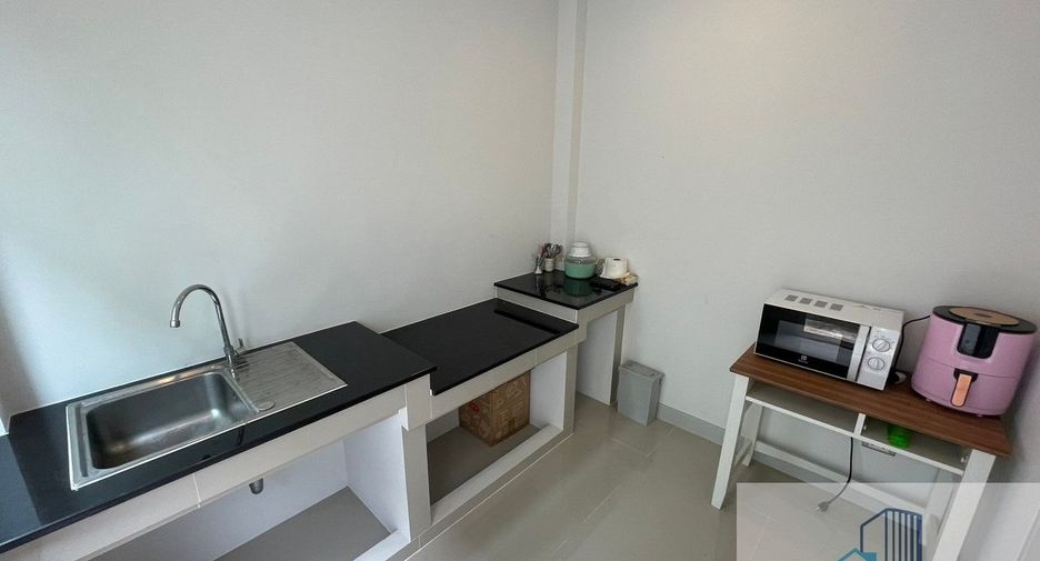 For sale 4 bedrooms house in Khlong Luang, Pathum Thani