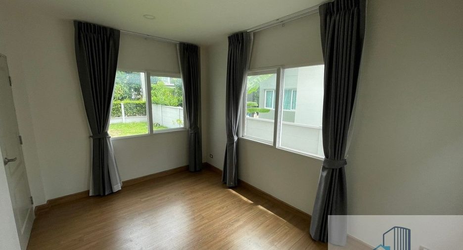 For sale 4 bedrooms house in Khlong Luang, Pathum Thani