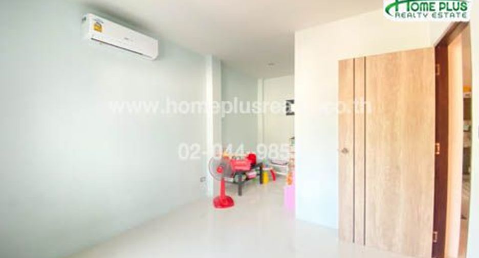 Casa en venta de 3 habitaciones en Mueang Samut Prakan, Samut Prakan