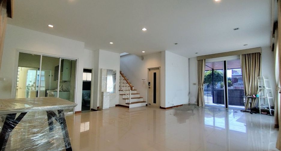 For sale 4 bedrooms house in Bang Phli, Samut Prakan