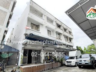 For sale 6 bed townhouse in Phra Nakhon, Bangkok