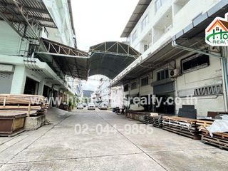 For sale 6 bed townhouse in Phra Nakhon, Bangkok