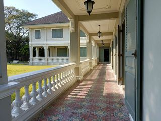 Casa en venta de 5 habitaciones en Krathum Baen, Samut Sakhon