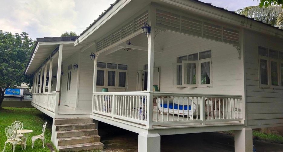 Haus zum Kauf mit 5 Zimmer in Krathum Baen, Samut Sakhon