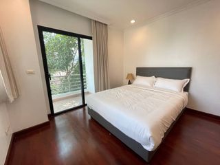 Apartamento en alquiler de 3 habitaciones en Watthana, Bangkok