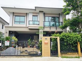 For sale 3 bedrooms house in Krathum Baen, Samut Sakhon
