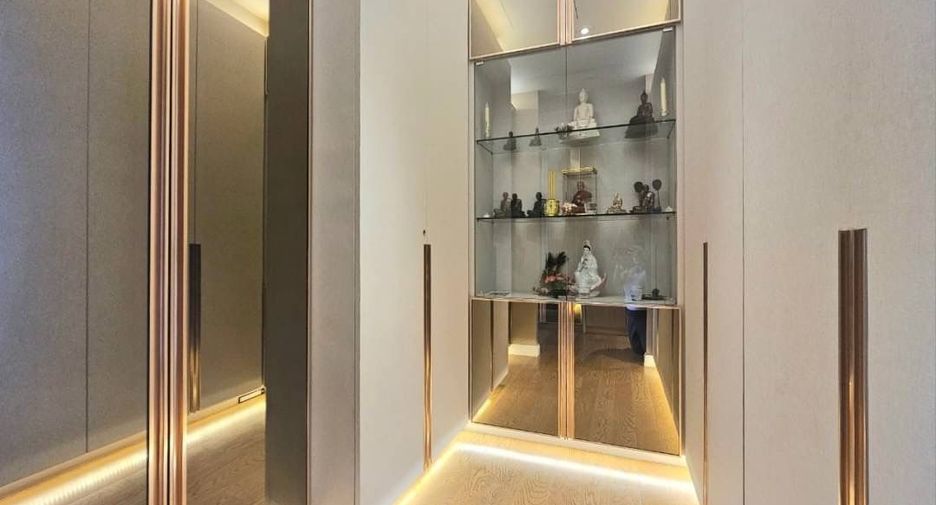For sale 1 bed condo in Khlong San, Bangkok
