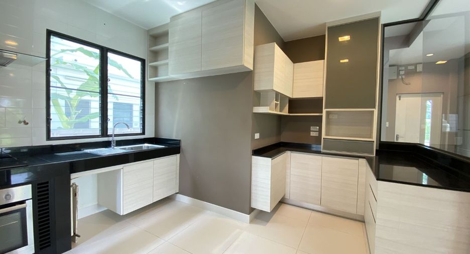For sale 4 bedrooms house in Prawet, Bangkok