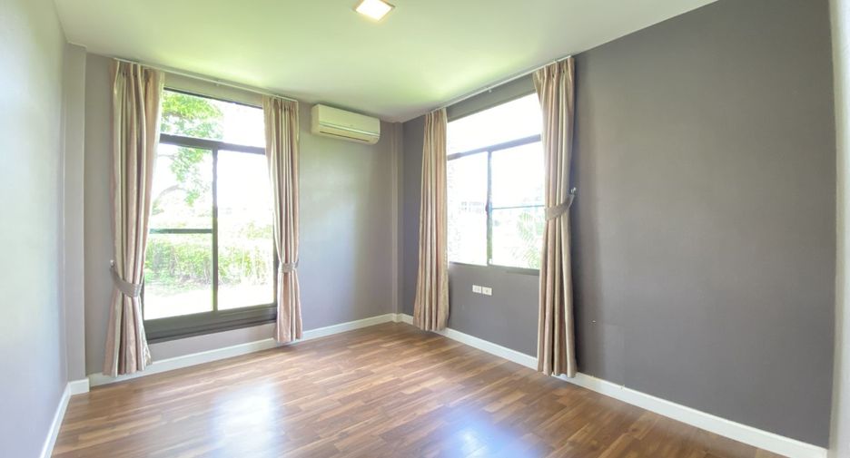 For sale 4 bedrooms house in Prawet, Bangkok