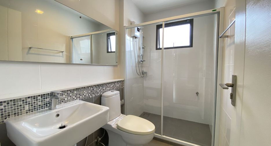 For sale 4 bedrooms house in Prawet, Bangkok