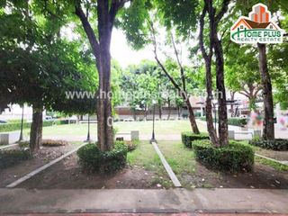 Casa adosada en venta de 4 habitaciones en Yan Nawa, Bangkok
