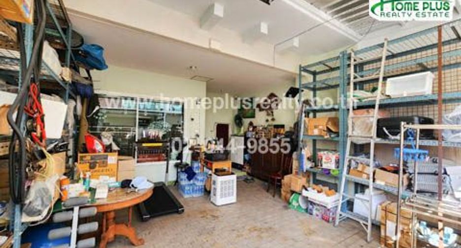 For sale 4 bedrooms townhouse in Yan Nawa, Bangkok