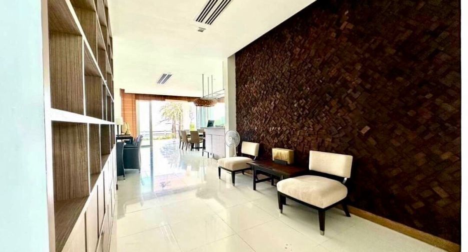 For sale 5 ベッドルーム house in Sattahip, Chonburi